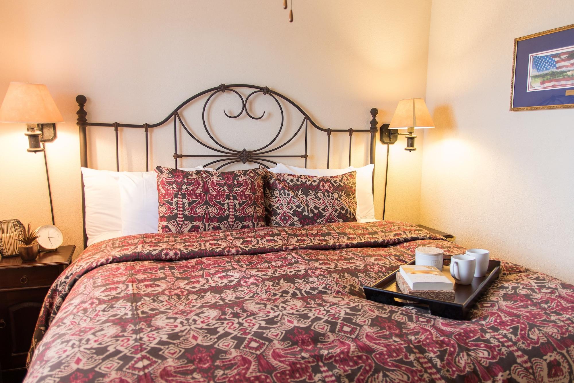Vineyard Court Designer Suites Hotel College Station Zewnętrze zdjęcie